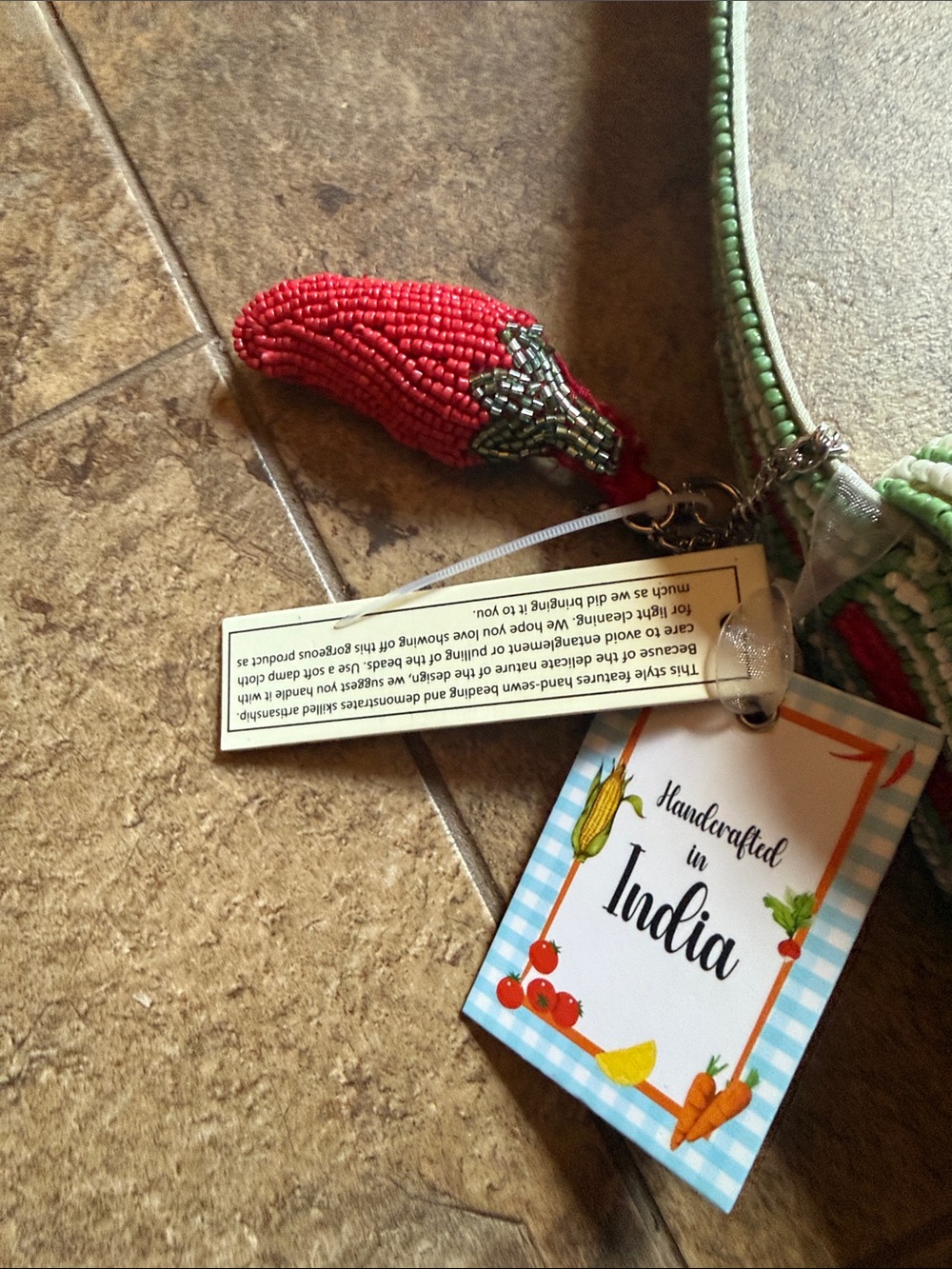 Beaded Chili Pepper Shoulder Bag - Green & Red ..beautiful handbag ..nwt .. - Picture 2 of 8